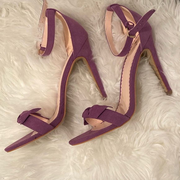 Grape straps sandals - Picture 1 of 3